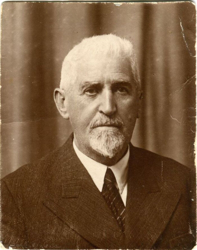 Доктор Цемах Шабад